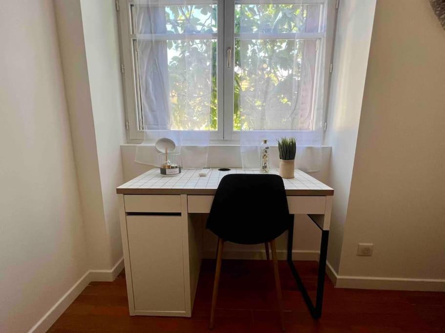Appartement Climatise 4 Personnes / Centre-Ville Besancon Luaran gambar