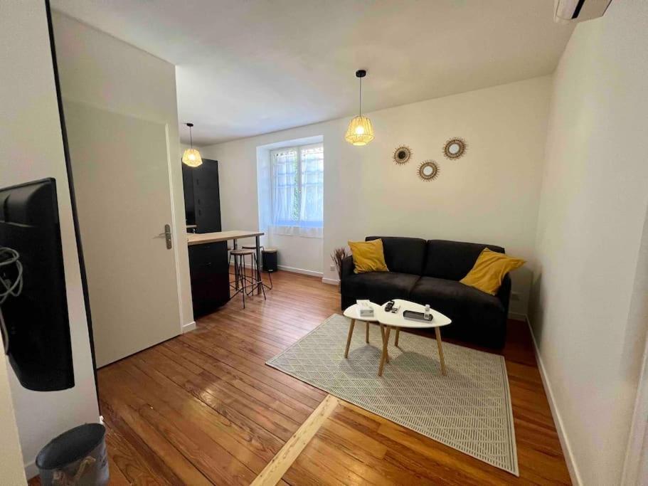 Appartement Climatise 4 Personnes / Centre-Ville Besancon Luaran gambar